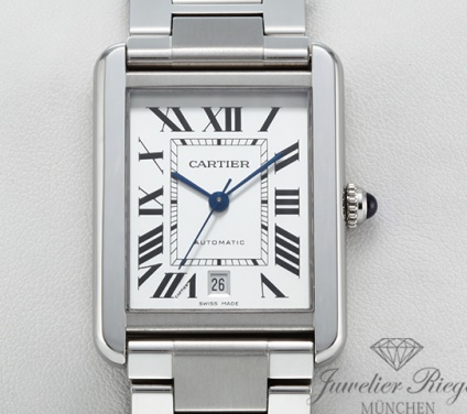 Front view of the watch, mainly showing the dial and bezel. Cartier Tank Solo XL Edelstahl 2019 Automatik W5200028 Herren Damen Stahl