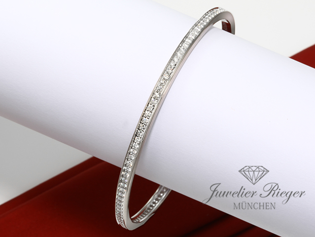 Bild 4 der Galerie: Cartier Armreif Weissgold 750 Größe MD / 19,5 cm Diamanten ca. 2,3 ct. Gold