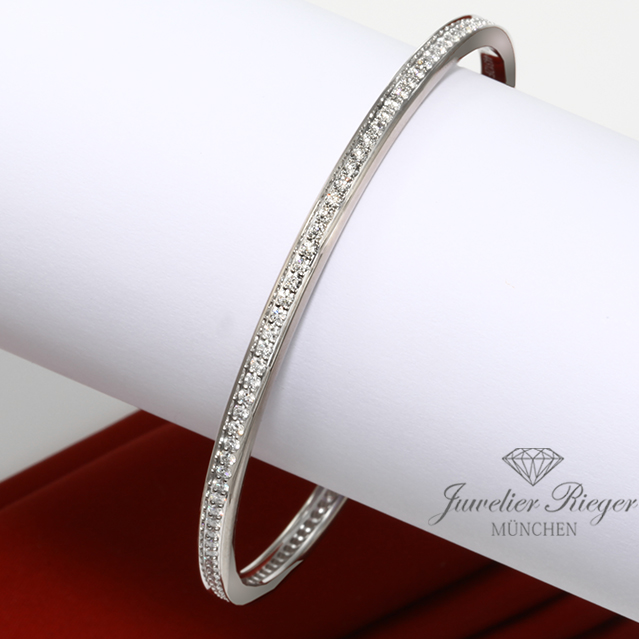 Bild 5 der Galerie: Cartier Armreif Weissgold 750 Größe MD / 19,5 cm Diamanten ca. 2,3 ct. Gold