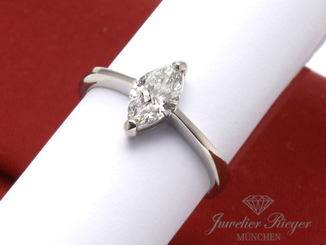 Bild 3 der Galerie: Wundervoller Solitär Ring Weissgold 750 Navette Diamant ca.  0,80 ct. Gr 55 Gold