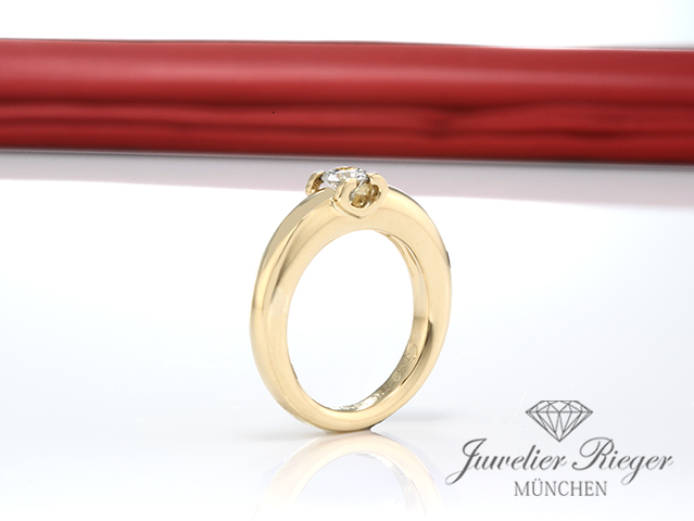 Bild 4 der Galerie: Cartier Solitär Ring Louis de Cartier Gelbgold 750 Diamant 0,40 ct Gr. 50