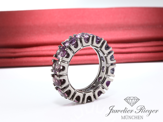 Bild 5 der Galerie: Sevigne Ring Memoire schwarz rhodiniertem Weissgold 750 Saphire Gr. 53 Gold