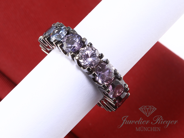Bild 2 der Galerie: Sevigne Ring Memoire schwarz rhodiniertem Weissgold 750 Saphire Gr. 53 Gold