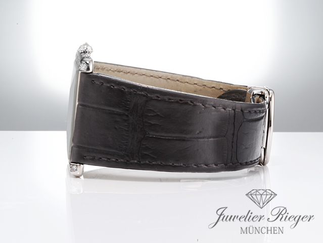 Image 6 of gallery: Cartier Tank Louis XL Weissgold 750 Diamanten 2020 WT200006 Handaufzug Gold