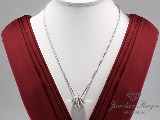 Bild 2 der Galerie: Damiani Collier Spicchi di Luna Diamanten ca. 2,75 ct. Brillanten Weissgold 750 Kette Gold