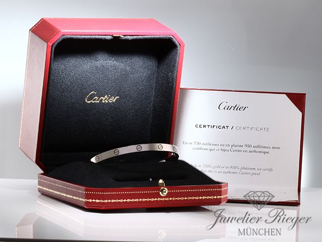 Image 5 of gallery: Cartier Armreif Love Weissgold 750 Größe 16 2020 Gold Armband Damen