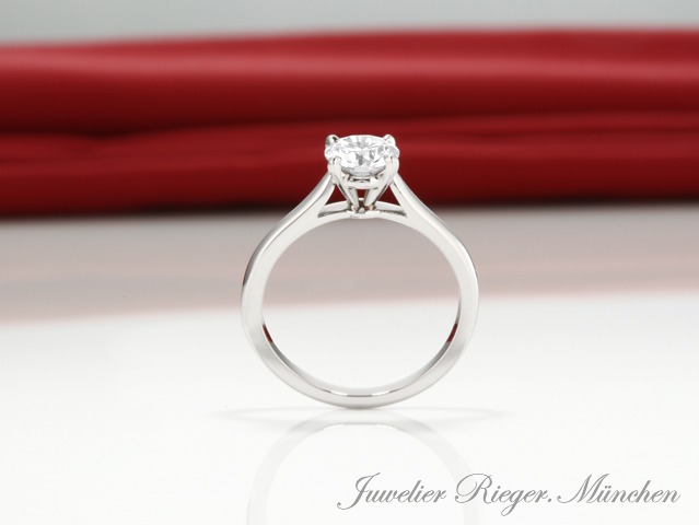 Image 4 of gallery: Cartier Solitär Ring 1895 Platin 950 Diamant 0,83 ct. Gr. 52 Alter 2020 Brillant