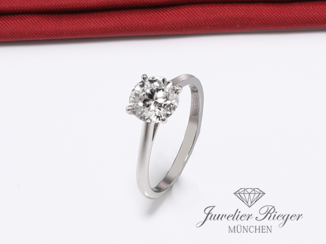 Bild 1 der Galerie: De Beers Solitär Ring DB Classic Platin 950 Diamant 1,50 ct. Brillant Gr. 52