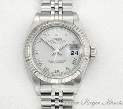 Front view of the watch, mainly showing the dial and bezel. Rolex Lady Datejust Stahl Weissgold 750 2000 Automatik Gold Damen