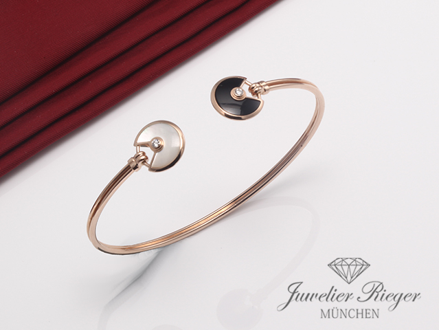 Bild 1 der Galerie: Cartier Armreif Amulette Rosegold 750 Gr. 17 2018 Onyx Perlmutt Diamanten Gold