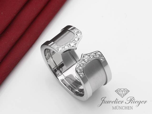 Bild 1 der Galerie: Cartier Ring Doppel C Logo Weissgold 750 Diamanten Gr. 54 Gold