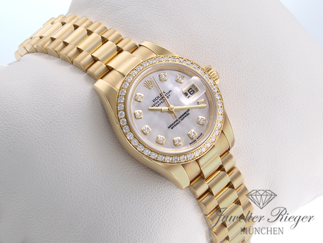 Image 3 of gallery: Rolex Lady Datejust 179138 2014 Gelbgold 750 Perlmutt Diamanten Automatik Gold