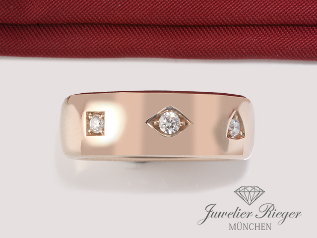 Bild 3 der Galerie: Pomellato Ring Iconica Small Rosegold 750 3 Diamanten Brillanten Gr 52 2025 Gold
