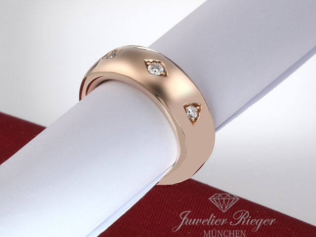 Bild 1 der Galerie: Pomellato Ring Iconica Small Rosegold 750 3 Diamanten Brillanten Gr 52 2025 Gold