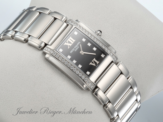 Bild 2 der Galerie: Patek Philippe Twenty 4 4910 2006 Edelstahl Diamanten Damen Stahl Medium