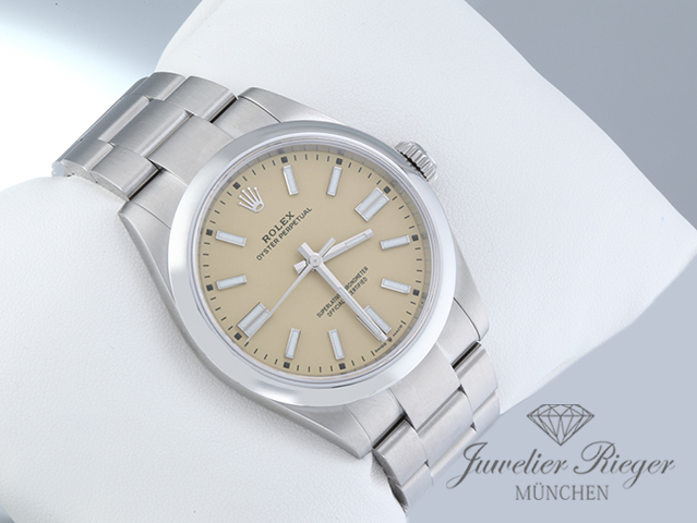 Bild 3 der Galerie: Ungetragen Rolex Oyster Perpetual 41 beige 134300 2026 Edelstahl Automatik stainless steel Oyster-Band Chronometer