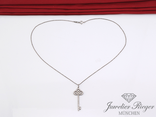 Bild 4 der Galerie: Tiffany & Co. Keys Fleur de Lis Platin 950 Diamanten Tiffany-Weissgold-Kette
