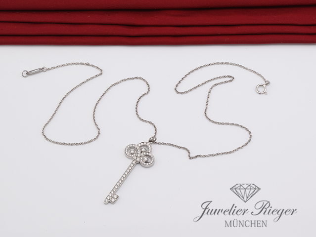 Bild 5 der Galerie: Tiffany & Co. Keys Fleur de Lis Platin 950 Diamanten Tiffany-Weissgold-Kette