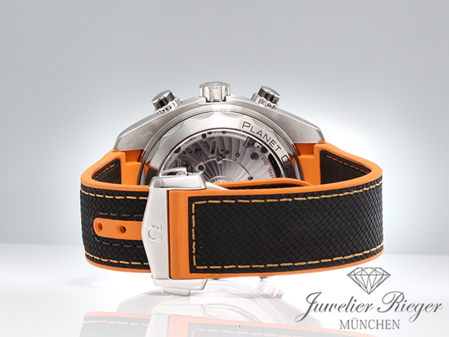 Bild 6 der Galerie: Omega Seamaster Planet Ocean Chronograph 215.32.46.51.01.001 2018 Automatik