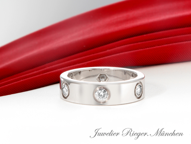 Bild 3 der Galerie: Cartier Ring Love Klassisches Modell Weissgold 750 6 Diamanten Größe 52 Gold