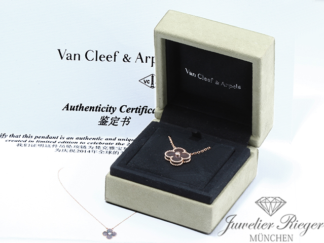 Bild 6 der Galerie: Van Cleef & Arpels Collier Vintage Alhambra Rosegold 750 Holiday Edition 2014