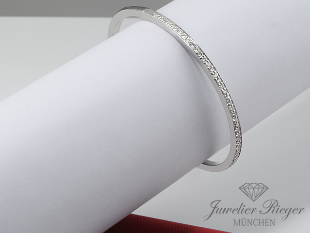 Bild 3 der Galerie: Tiffany & Co. T One schmaler Armreif Weissgold 750 Größe L Diamanten Brillanten