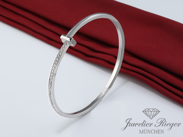Bild 4 der Galerie: Tiffany & Co. T One schmaler Armreif Weissgold 750 Größe L Diamanten Brillanten