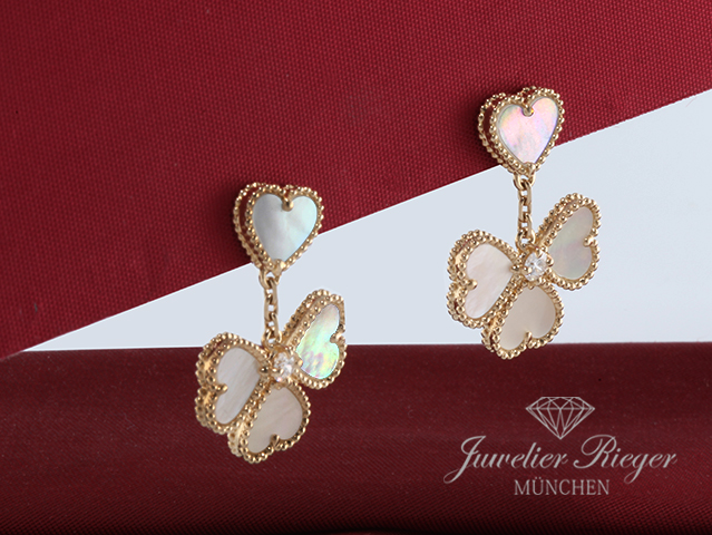 Image 2 of gallery: Van Cleef & Arpels Ohrringe Sweet Hearts Gelbgold 750 Perlmutt VCARN5PQ00
