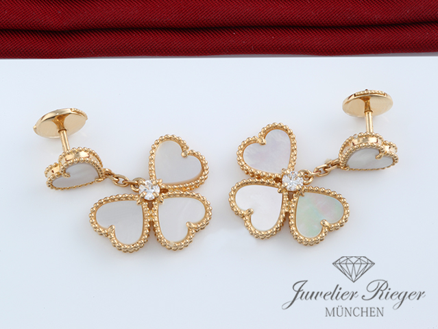 Image 4 of gallery: Van Cleef & Arpels Ohrringe Sweet Hearts Gelbgold 750 Perlmutt VCARN5PQ00
