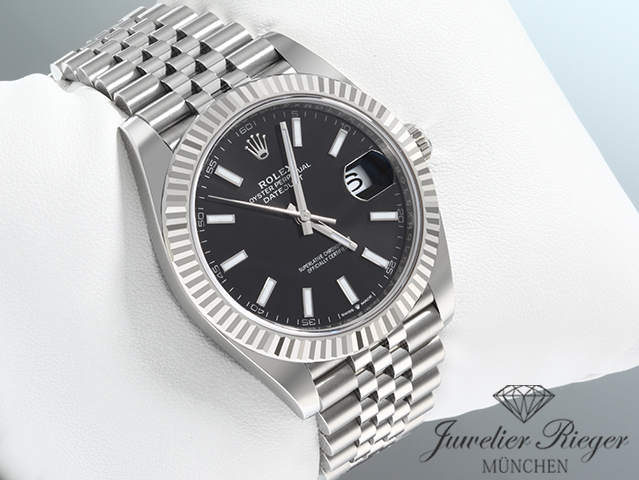 Bild 3 der Galerie: Rolex Datejust 41 126334 2024 Stahl Weissgold 750 Automatik Gold