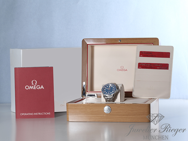 Bild 8 der Galerie: Omega Seamaster Diver 300 M 212.30.41.20.03.001 2018 Automatik Edelstahl