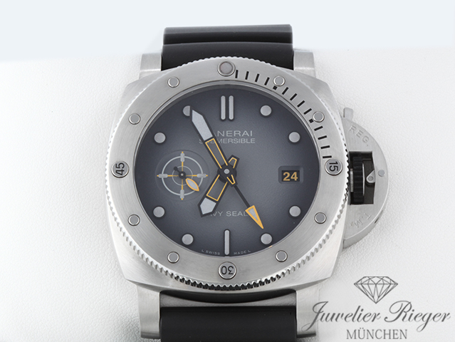 Bild 1 der Galerie: Panerai Submersible GMT Navy Seals 44 mm PAM01323 2024 Edelstahl Automatik