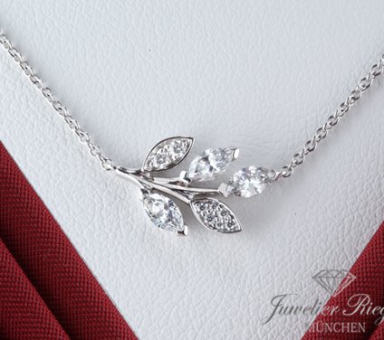 . Tiffany & Co. Collier Victoria Vine Platin 950 Diamanten 0,31 ct. Platinum