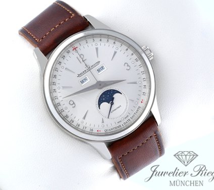 Uhransicht von vorne, hauptsächlich das Zifferblatt und die Lünette sichtbar. Jaeger Le Coultre Master Calendar Control 2020 Q4148420 Edelstahl Automatik