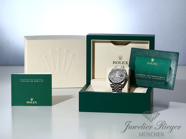 Bild 7 der Galerie: Rolex Datejust 41 mm 126300 2022 Edelstahl Wimbledon Automatik Stahl