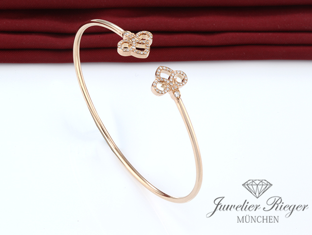 Bild 2 der Galerie: Tiffany & Co. Armreif Keys Fleur de Lis Rosegold 750 Gr Medium Diamanten 0,12 ct