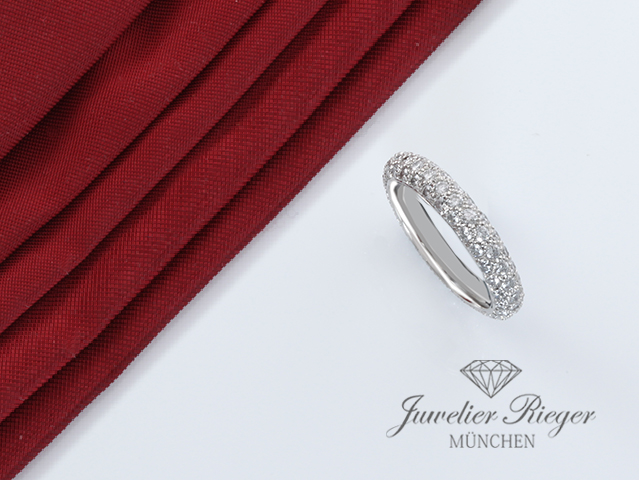 Image 5 of gallery: Tiffany & Co. Ring Etoile three-row Platin 950 Gr. 52,5 Diamanten 1,62 ct. 2022
