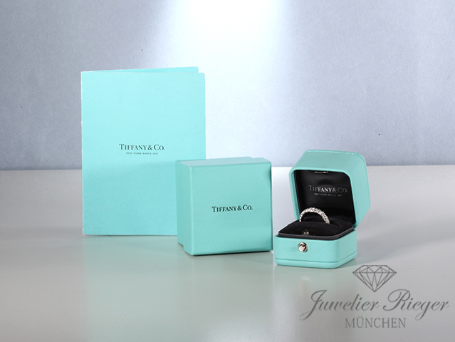 Image 6 of gallery: Tiffany & Co. Ring Etoile three-row Platin 950 Gr. 52,5 Diamanten 1,62 ct. 2022