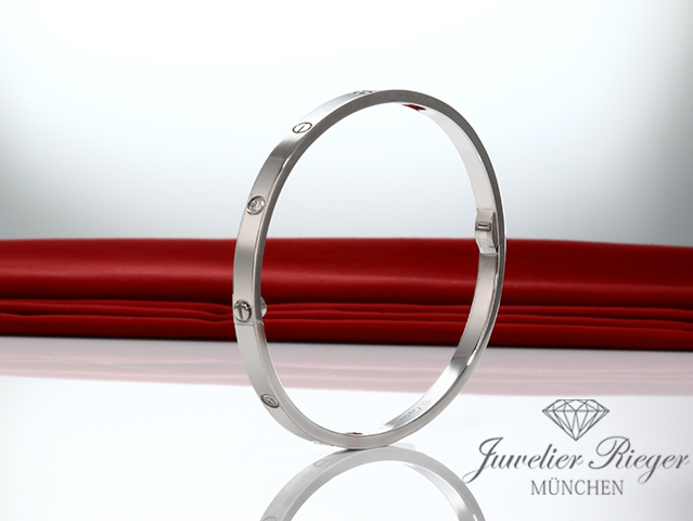 Bild 5 der Galerie: Cartier Armreif Love SM Weissgold 750 Größe 17 6 Diamanten 2019 B6047717 Gold