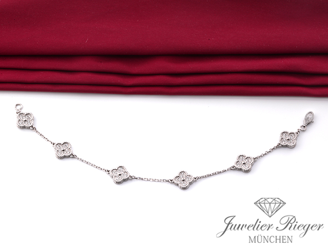 Bild 2 der Galerie: Van Cleef & Arpels Armband Sweet Alhambra Weissgold Diamanten 2017 VCARO85700