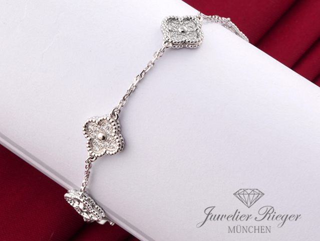 Bild 3 der Galerie: Van Cleef & Arpels Armband Sweet Alhambra Weissgold Diamanten 2017 VCARO85700
