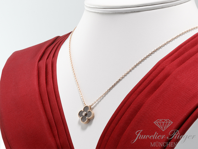 Bild 4 der Galerie: Van Cleef & Arpels Collier Vintage Alhambra Rosegold 750 Holiday Edition 2023