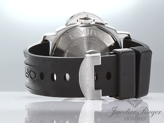 Bild 6 der Galerie: Panerai Luminor Regatta 2001 Laureus Award PAM00107 Alter: 2002 Automatik Stahl