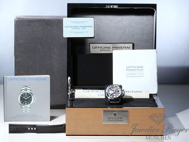 Bild 7 der Galerie: Panerai Luminor Regatta 2001 Laureus Award PAM00107 Alter: 2002 Automatik Stahl